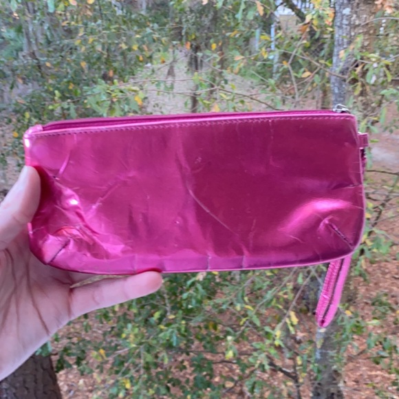 Hello Kitty Vintage  Wristlet- Pink Metallic - Picture 4 of 6